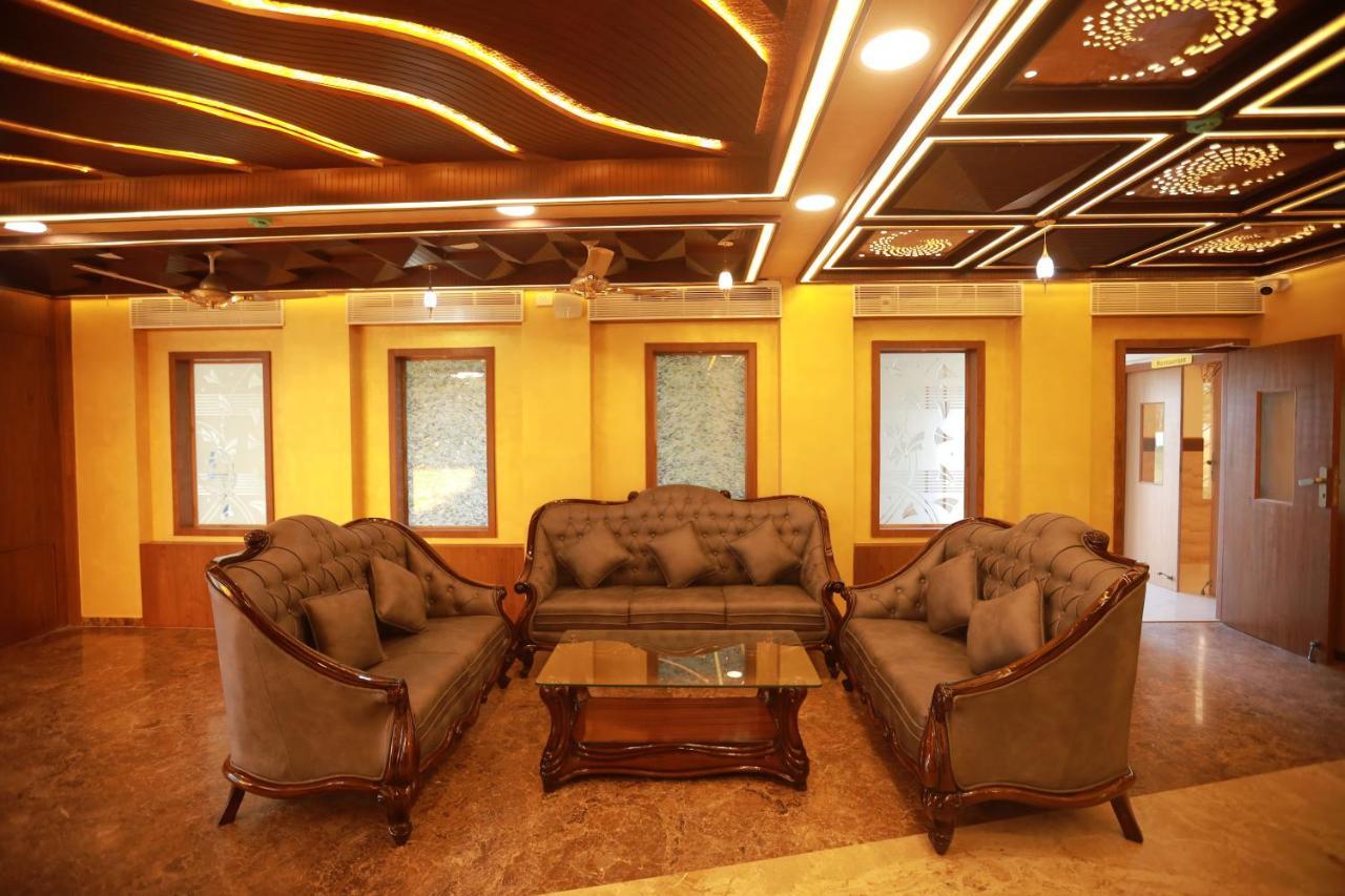 Hotel Sree Bharat Residency à Alāndurai Extérieur photo