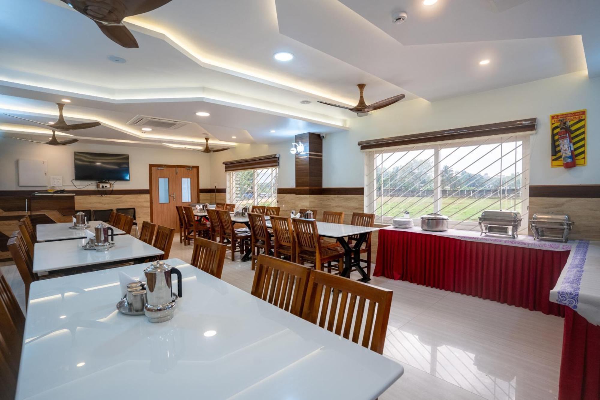 Hotel Sree Bharat Residency à Alāndurai Extérieur photo