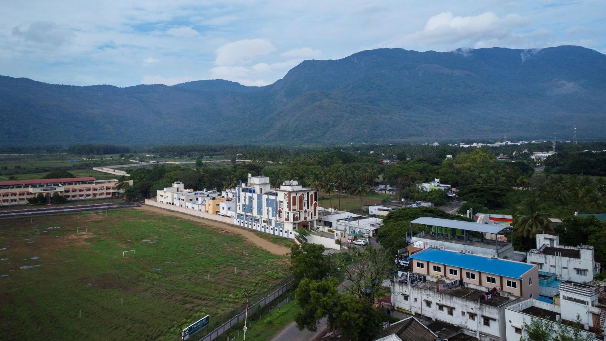 Hotel Sree Bharat Residency à Alāndurai Extérieur photo