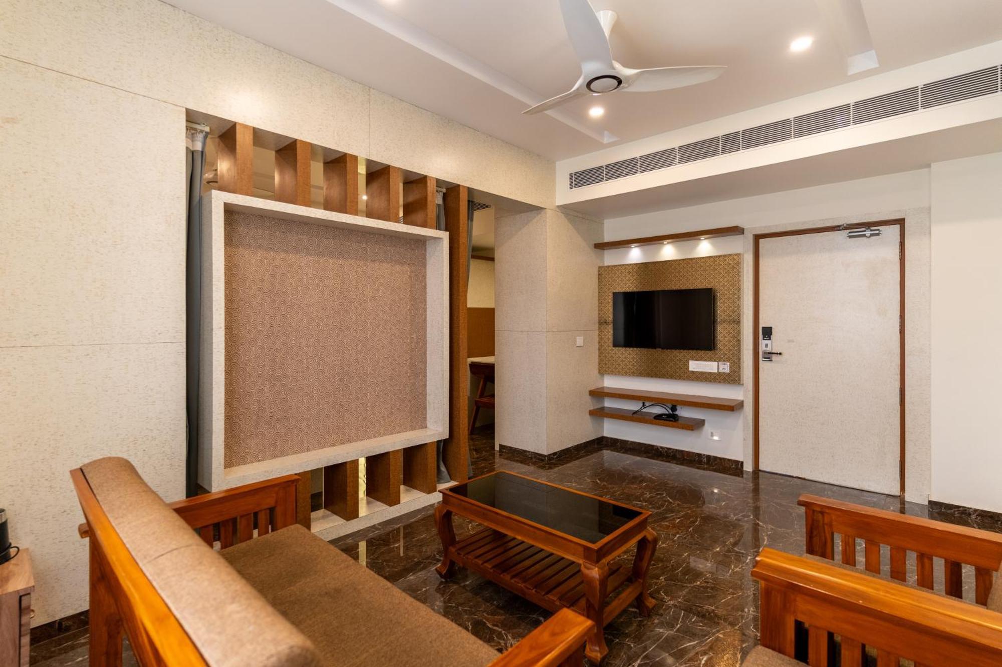 Hotel Sree Bharat Residency à Alāndurai Extérieur photo