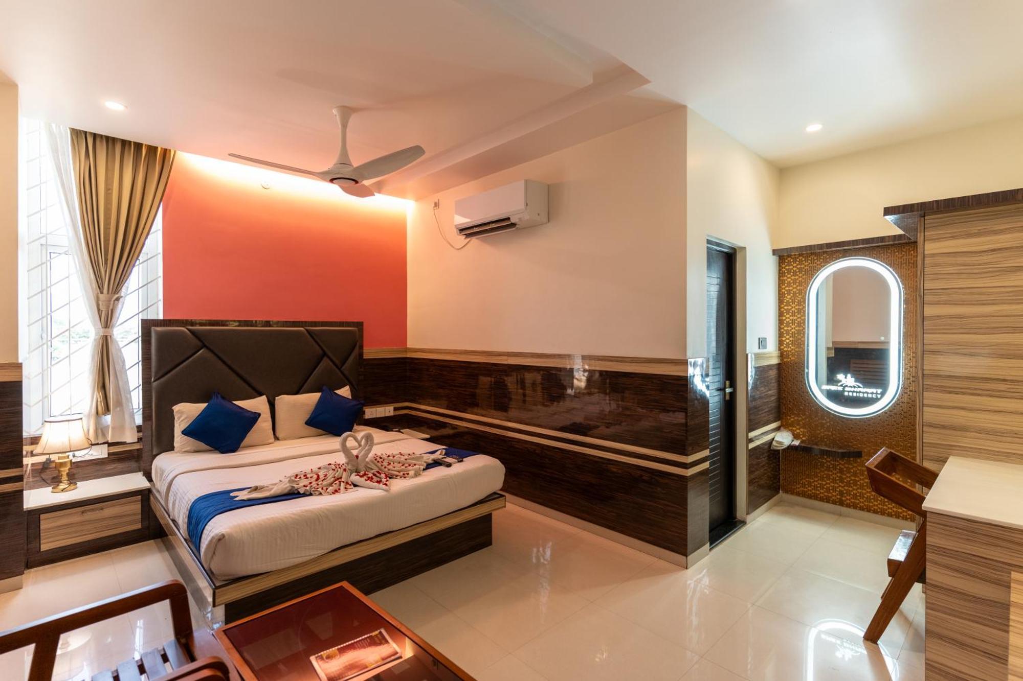 Hotel Sree Bharat Residency à Alāndurai Extérieur photo