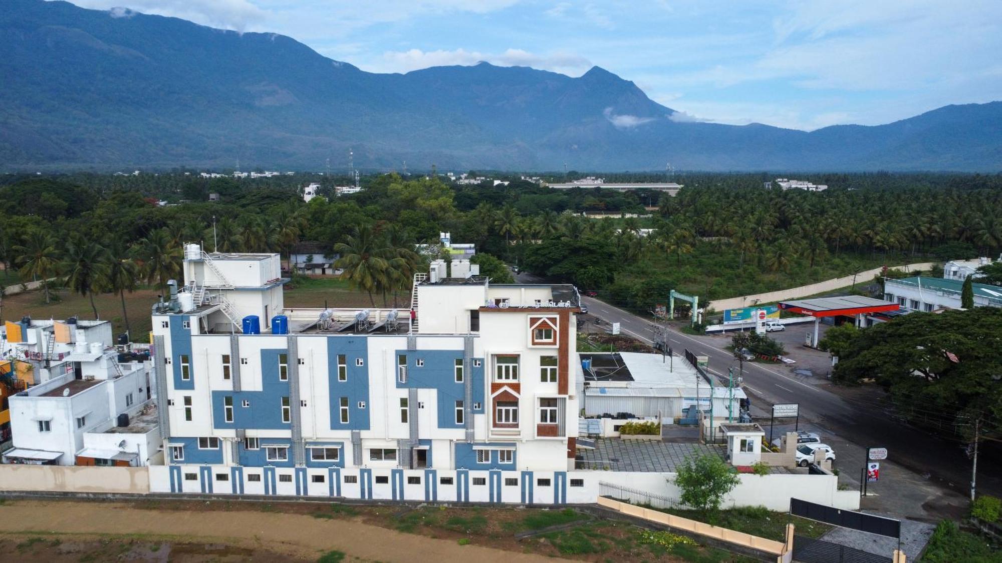 Hotel Sree Bharat Residency à Alāndurai Extérieur photo